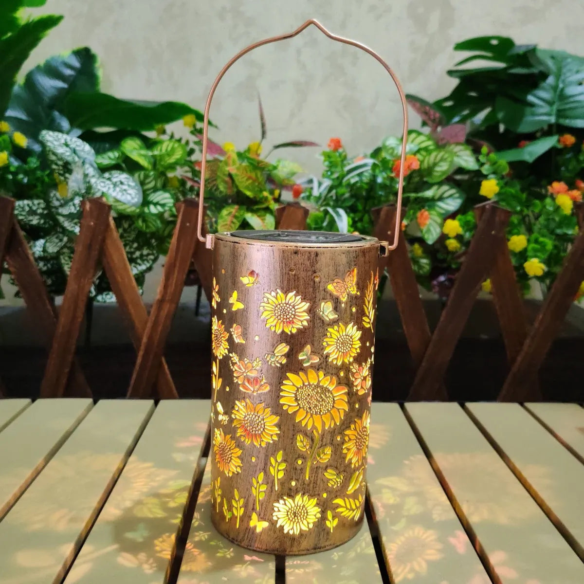 Volas Solar Powered Outdoor Garden Hanging Light